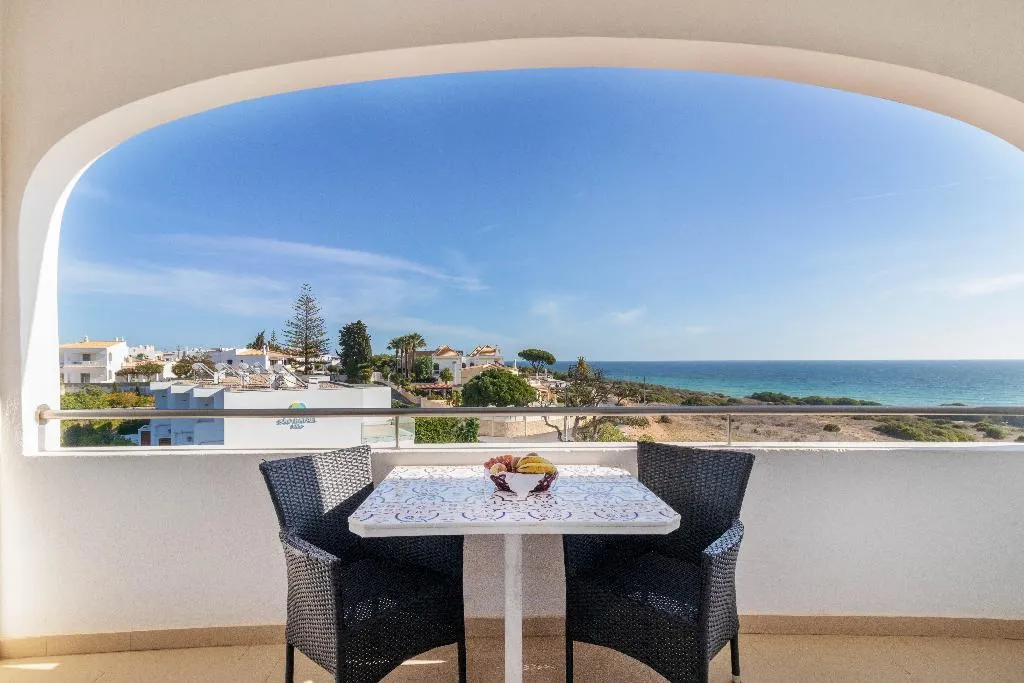 Double or Twin PARTIAL OCEAN VIEW Room, Hotel Maritur - Adults Only by Pierre & Vacances, Algarve