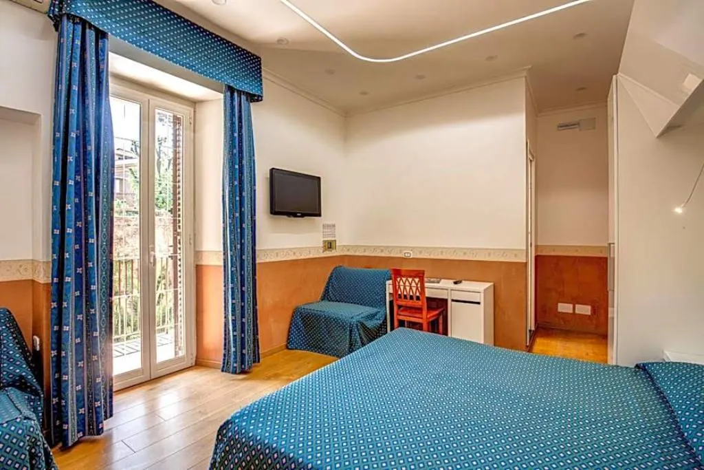 QUADRUPLE STANDARD Room, Verona Rome, Rome