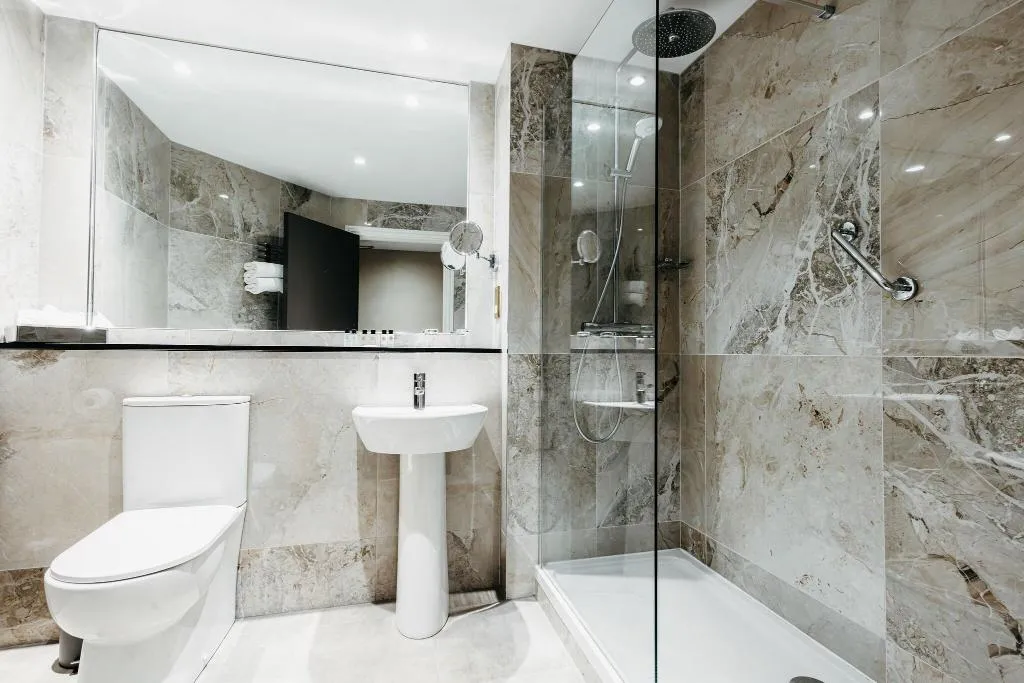 TWIN STANDARD Room, Drury Court Hotel, Dublin