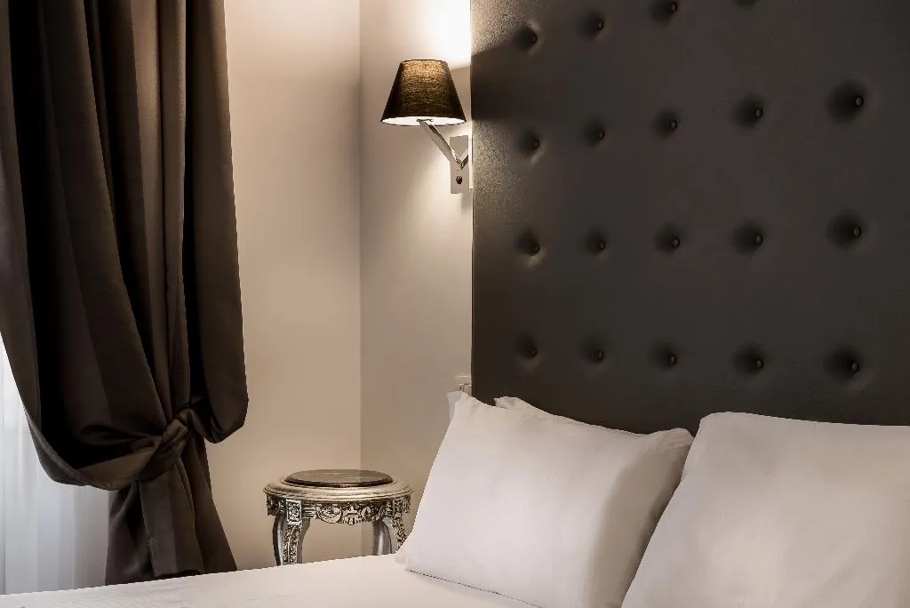 JUNIOR SUITE STANDARD Room, Borgofico Relais & Wellness, Rome
