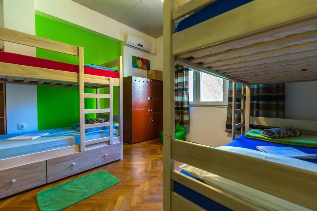 Room, Crazy House Hostel Pula, Istria