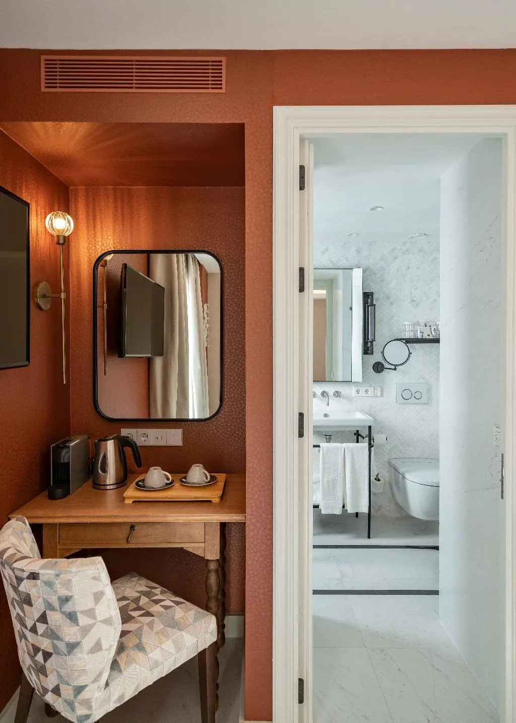 SINGLE STANDARD Room, Vincci Molviedro, Seville