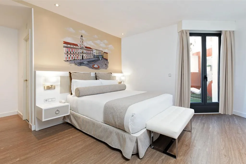 DOUBLE WITH TERRACE Room, Grupotel Mayorazgo, Madrid