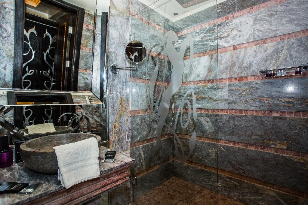 DOUBLE PARK VIEW Room, Royal Castle Design & Spa, Bourgas