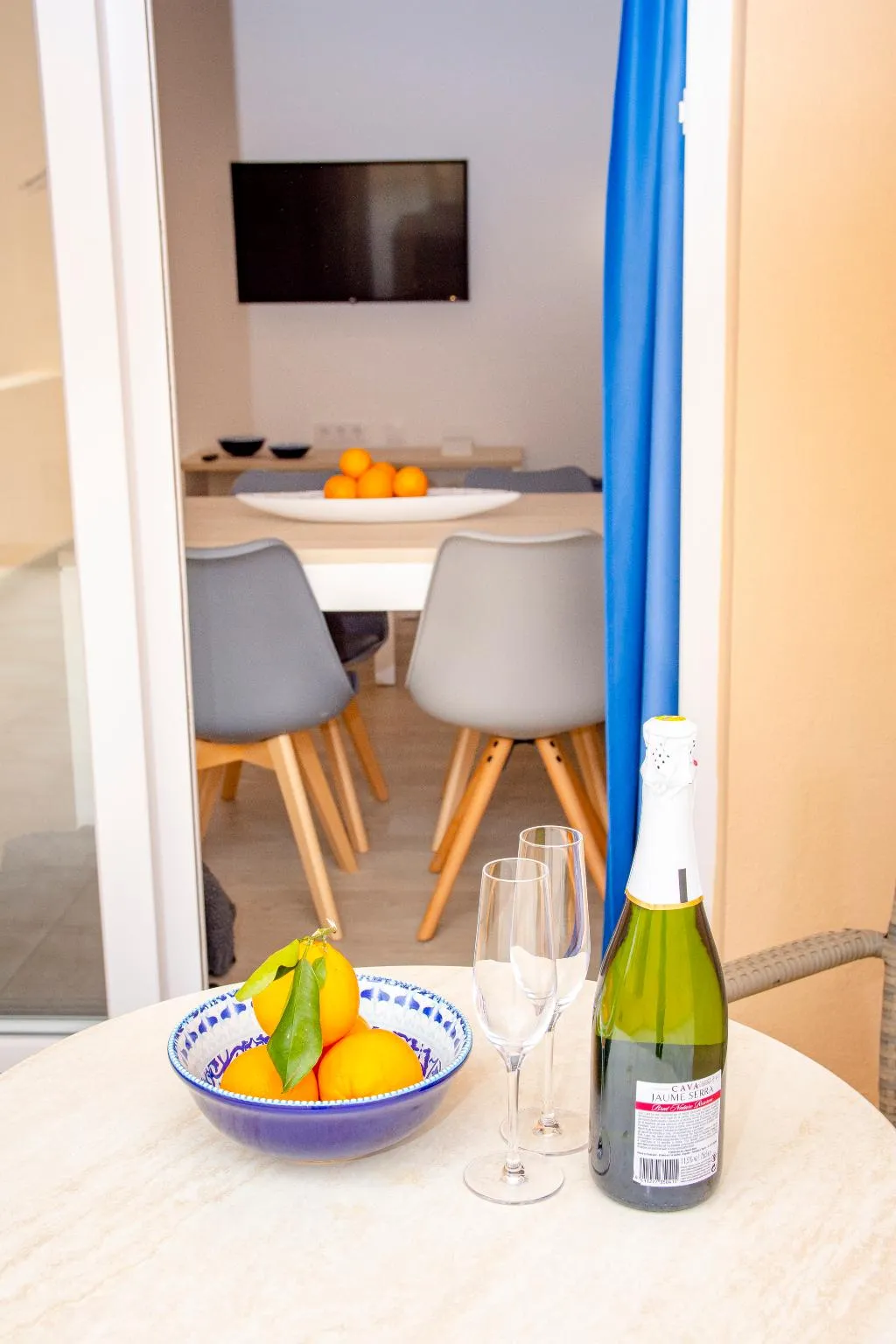 Room, Maribel, Menorca