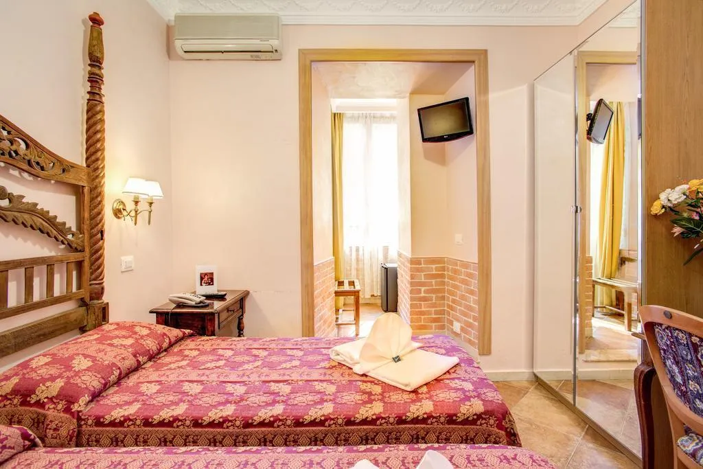 Room, Hotel Caravaggio, Rome