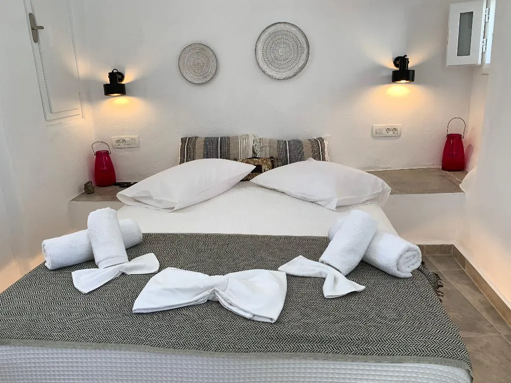 VILLA WITH TERRACE Room, Timedrops Santorini, Santorini
