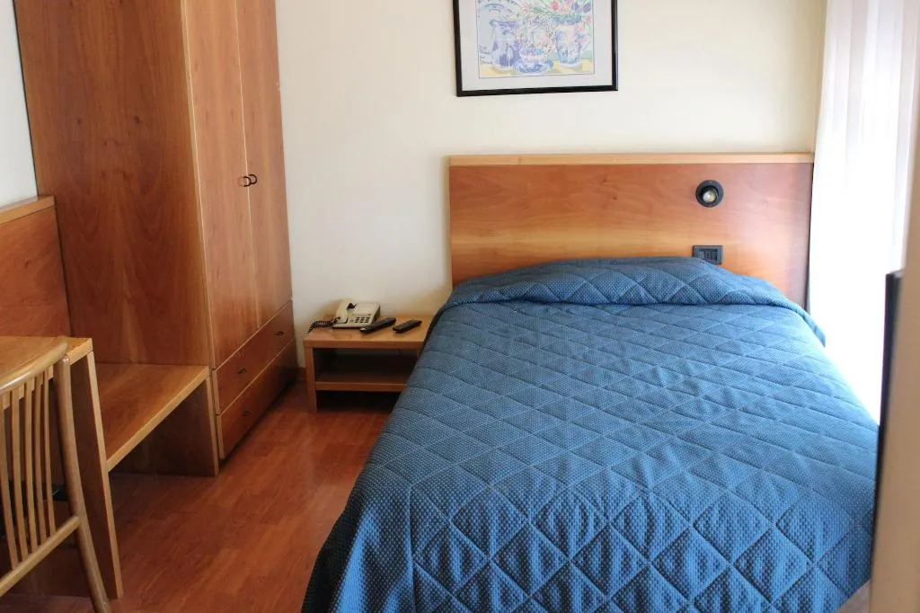 Room, Hotel Selide, Milan