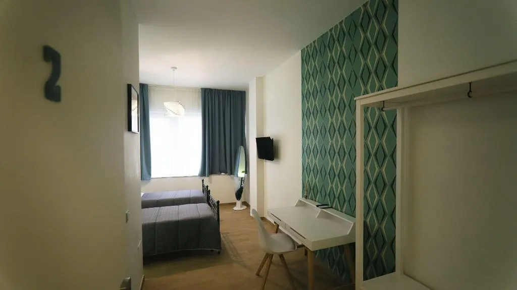 Room, 1970 Rooms, Naples