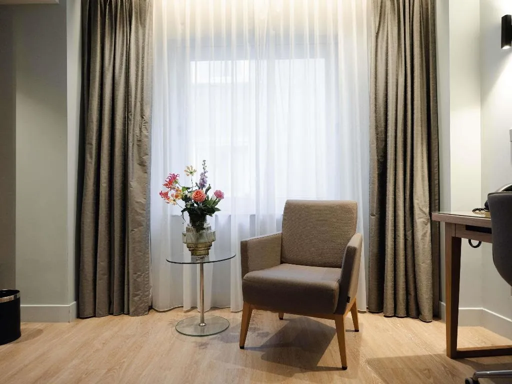 TWIN PREMIER Room, Swissotel Amsterdam, Amsterdam