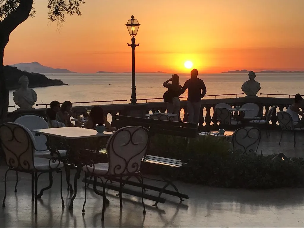 Terrace, Grand Hotel Excelsior Vittoria Spa, Naples