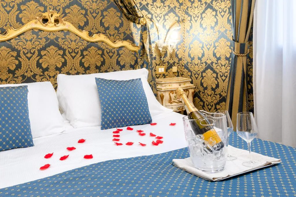 DOUBLE STANDARD Room, San Giorgio, Venice