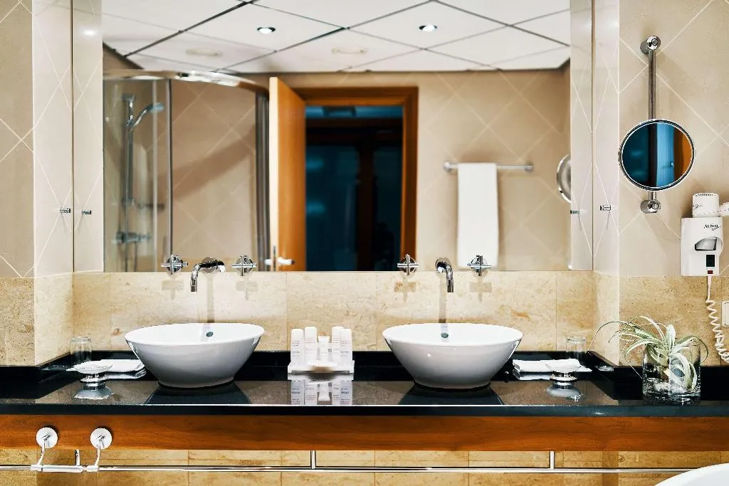 Room, Radisson Blu Ridzene Hotel, Riga