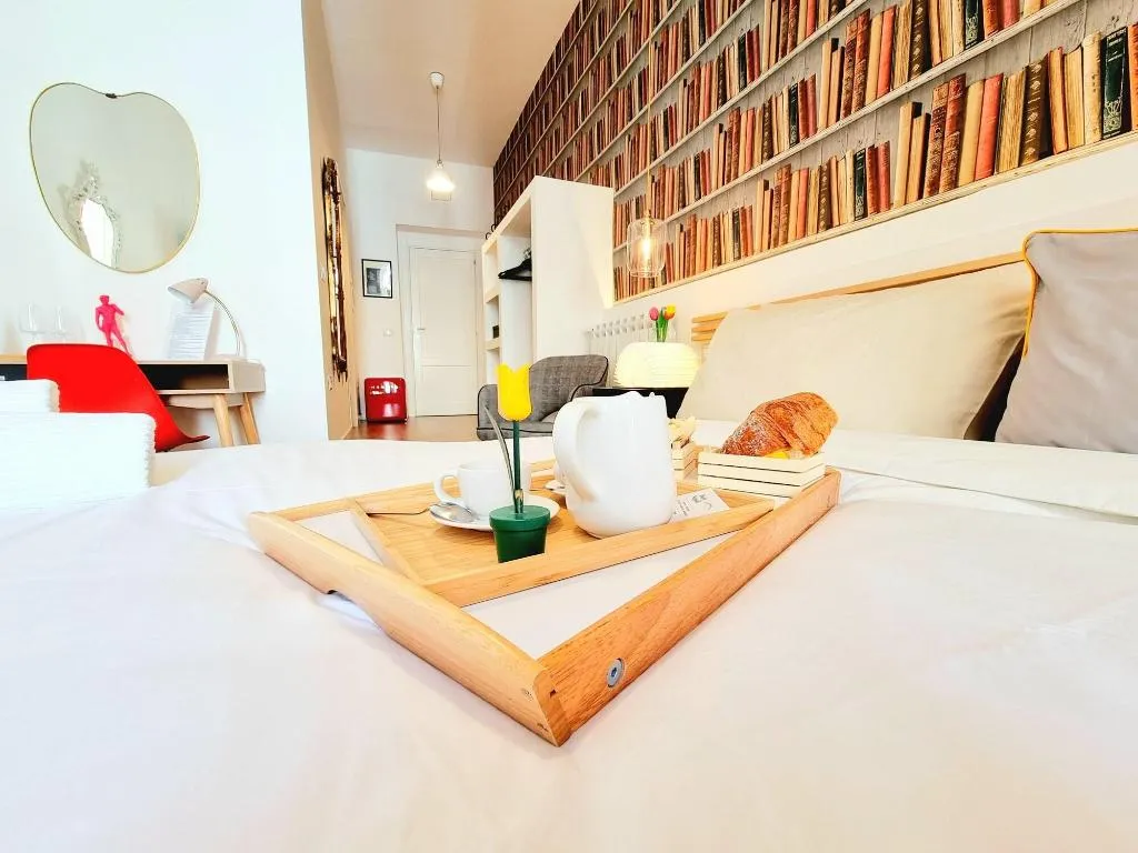 Room, Daily Napoli, Naples