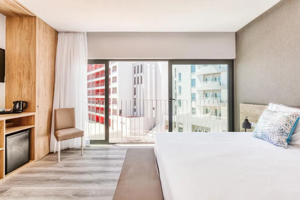 TWIN PARTIAL OCEAN VIEW Room, Vila Baleira Funchal, Madeira