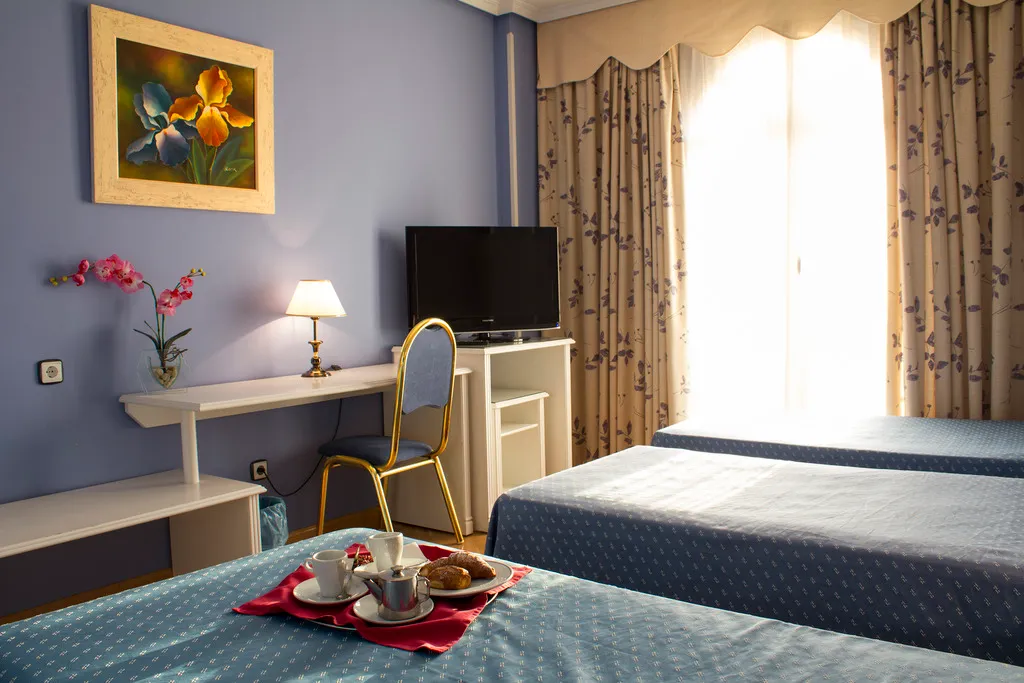 QUADRUPLE STANDARD Room, Checkin Parla Madrid, Madrid