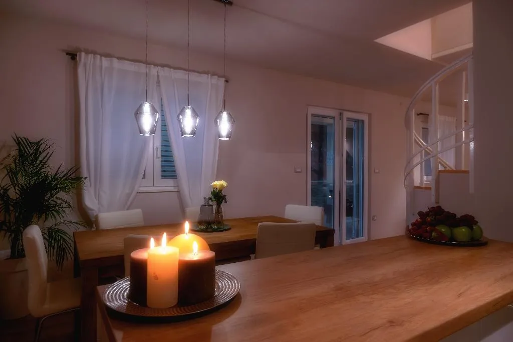 VILLA FOUR BEDROOMS Room, Villa Le Lu, Split