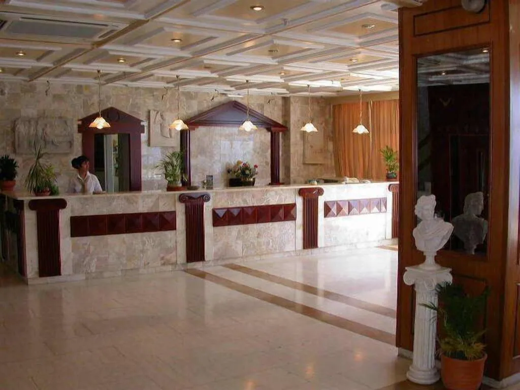 Lobby, Pappas, Kalamata