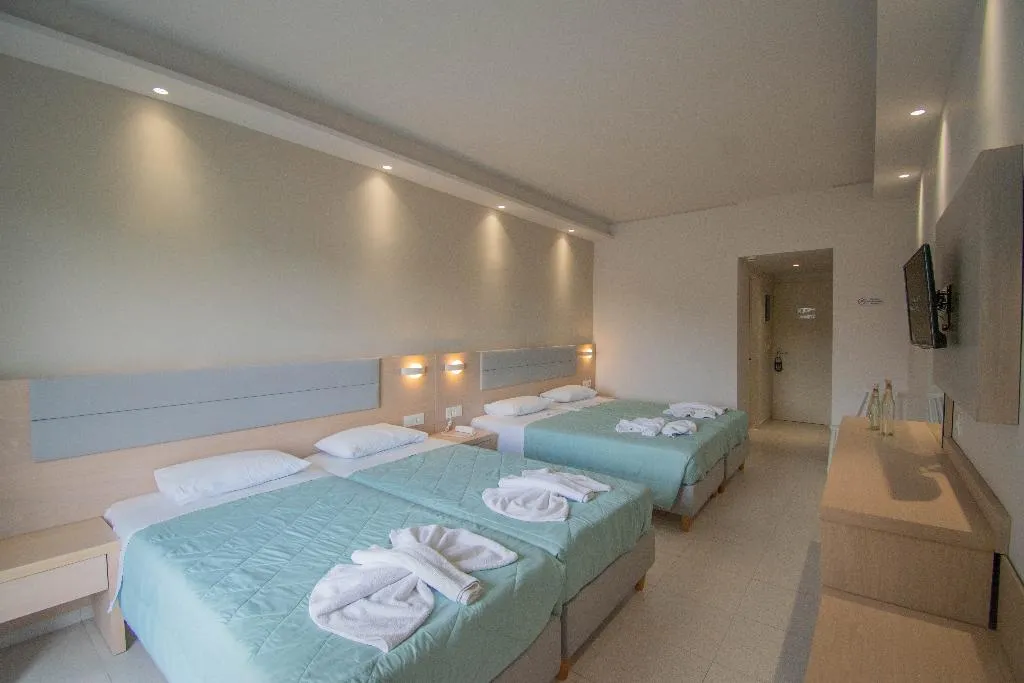 FAMILY ROOM SUPERIOR WITH BALCONY Room, Dennys Inn, Zante