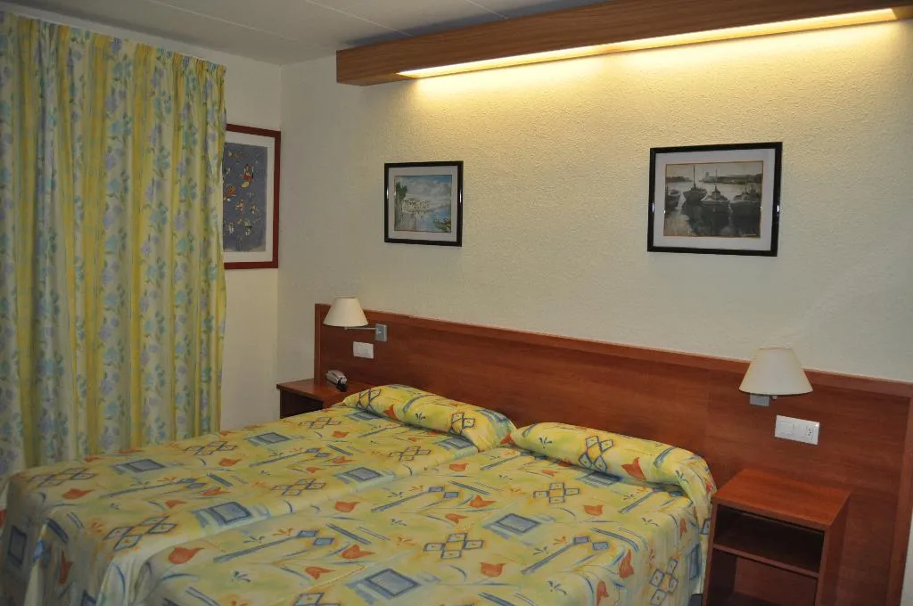 DOUBLE STANDARD Room, Nautilus, Costa Brava
