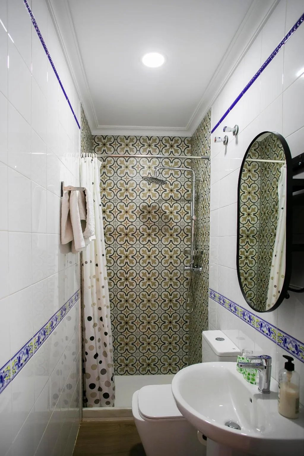 DOUBLE WITH DOUBLE BED Room, Pensión dulces sueños, Seville