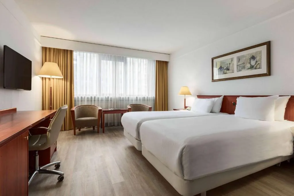 FAMILY ROOM CONNECTING ROOM Room, NH Maastricht, Amsterdam