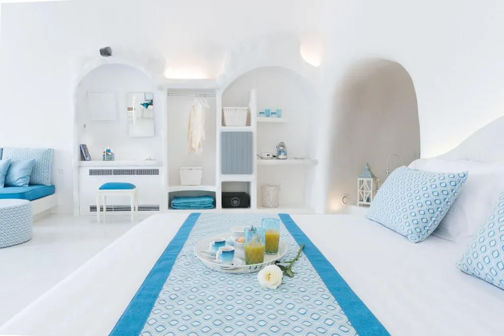 Room, Maregio Suites, Santorini