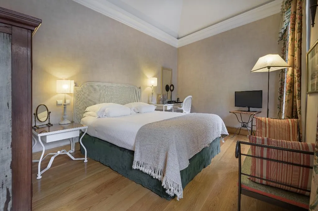 Double or Twin DELUXE Room, Solar do Castelo, Lisbon