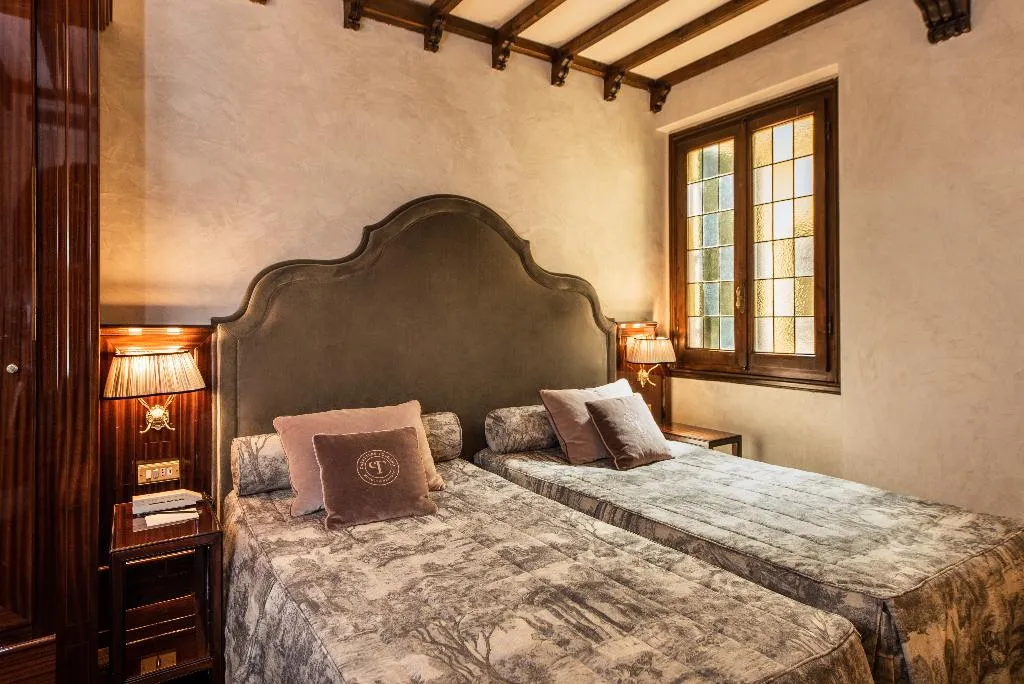 TWIN CLASSIC Room, Grand Hotel Baglioni, Florence