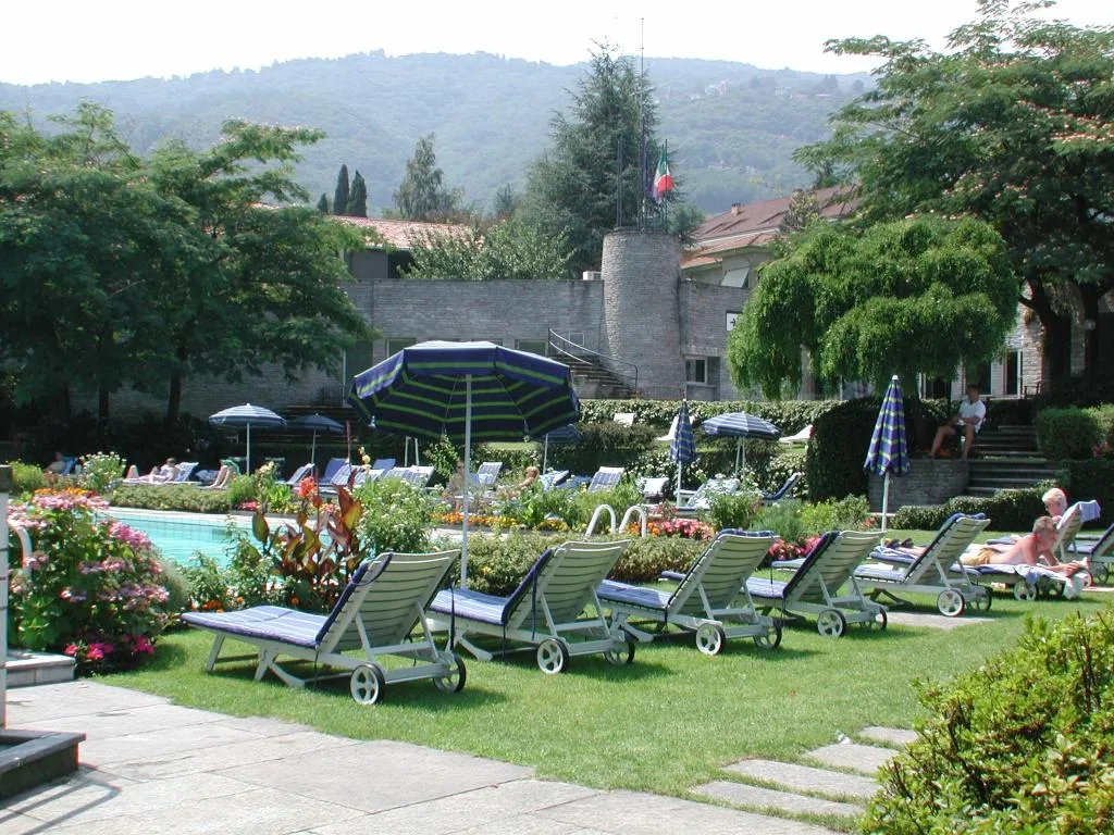 Terrace, Des Iles Borromees, Milan