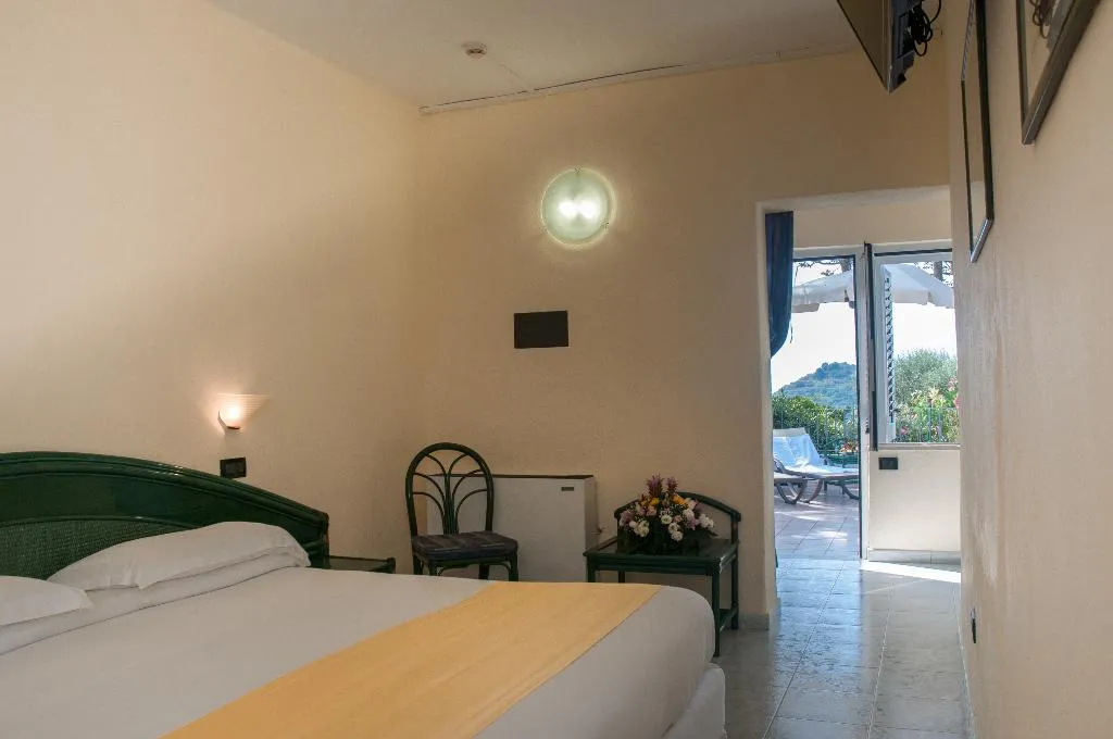 DOUBLE SEA VIEW Room, Borgo Romantica Resort & SPA, Naples