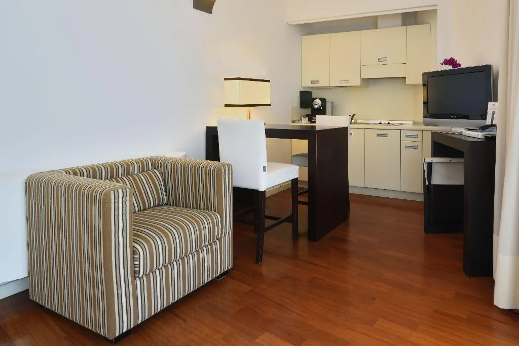JUNIOR SUITE SUPERIOR Room, Eden Rock Resort, Florence