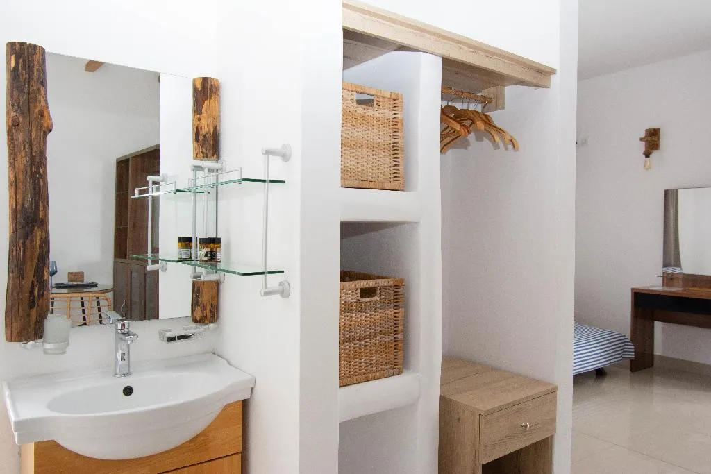 STUDIO WITH JACUZZI Room, OV Suites, Crete