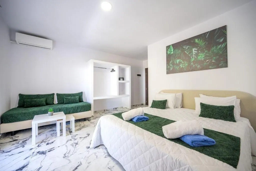 Room, Bamboo Suites, Rhodes