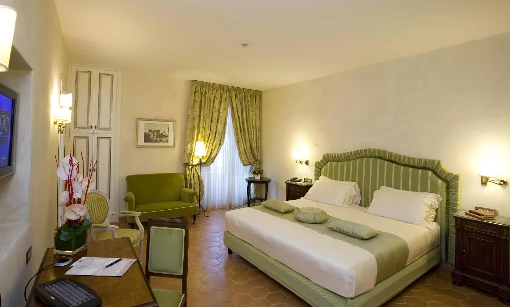 DOUBLE SINGLE USE EXECUTIVE Room, Donna Camilla Savelli - VRetreats, Rome