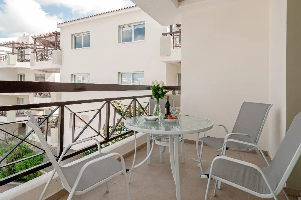 APARTMENT POOL VIEW TWO BEDROOMS Room, Artemis Cynthia Complex, Cyprus