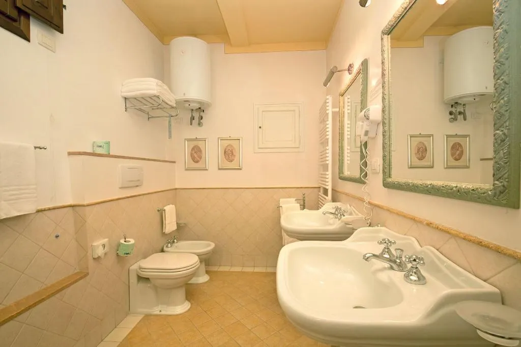 Room, La Casa Del Garbo Luxury Rooms Suite, Florence