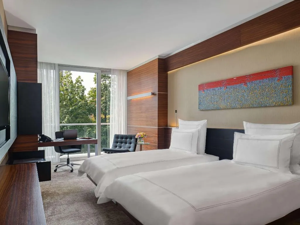 TWIN CLASSIC CITY VIEW Room, Swissotel Buyuk Efes Izmir, Izmir