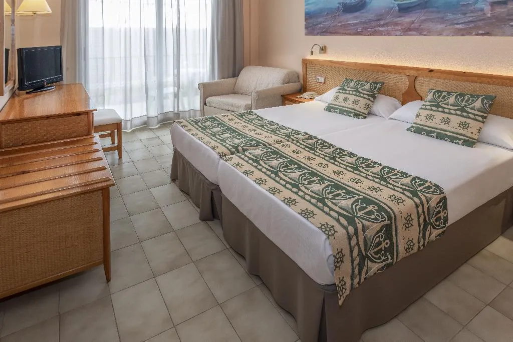 DOUBLE POOL VIEW Room, GHT Oasis Tossa & Spa, Costa Brava