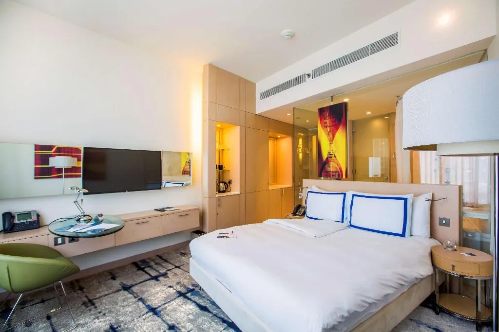 Room STANDARD Room, Media One, Dubai