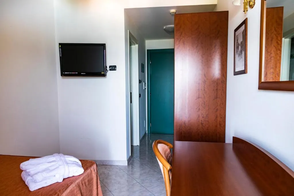 DOUBLE DELUXE Room, Za Maria, Palermo