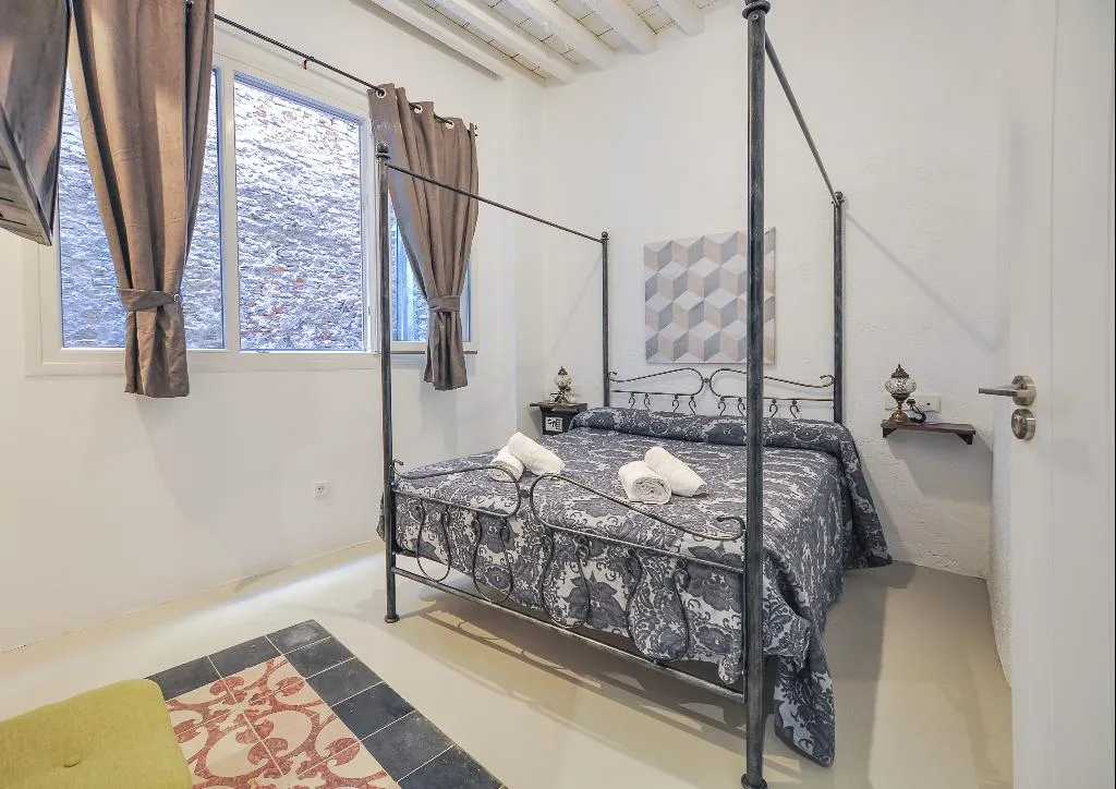 DOUBLE STANDARD Room, Malaga Hostel Boutique, Costa Del Sol