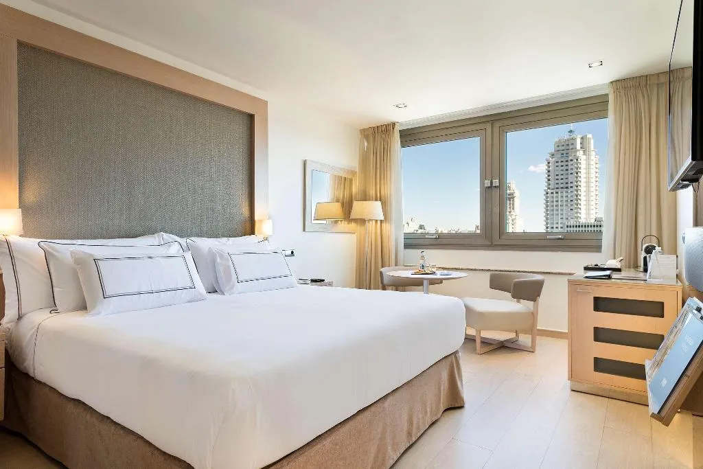 Double or Twin STANDARD Room, Melia Madrid Princesa, Madrid
