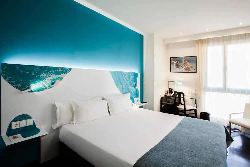 SINGLE SUPERIOR Room, Hotel Concordia Barcelona, Barcelona