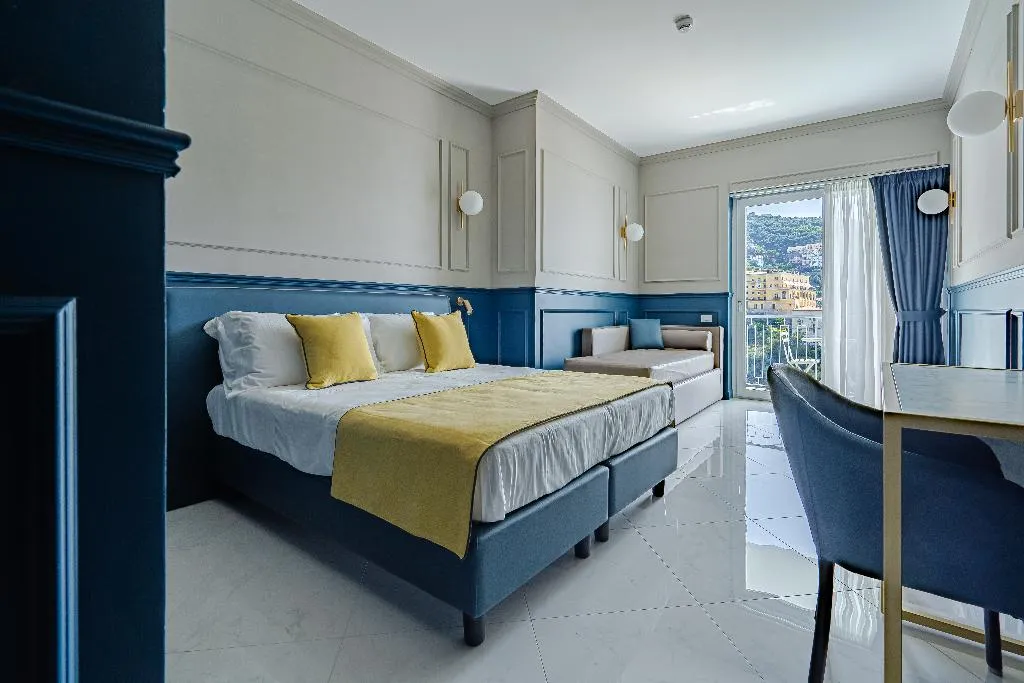 Room EXECUTIVE SEA VIEW Room, Mary Hotel, Naples