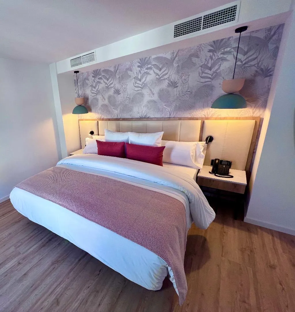 JUNIOR SUITE STANDARD Room, Óbal Hotel Marbella, Costa Del Sol