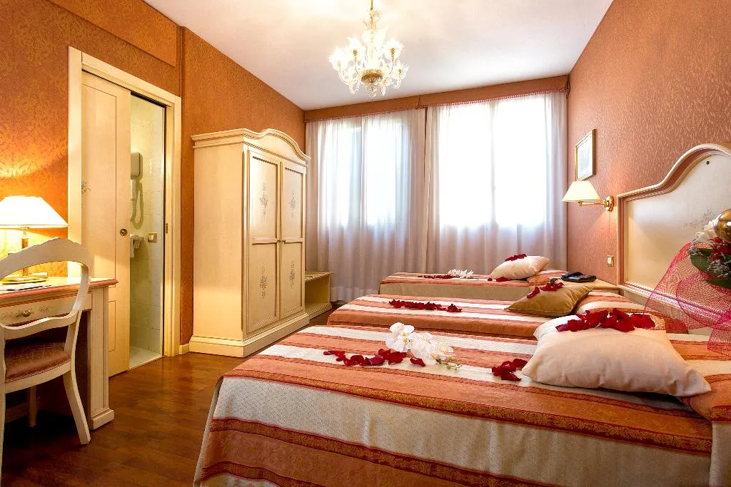TRIPLE STANDARD Room, Hotel Conterie, Venice
