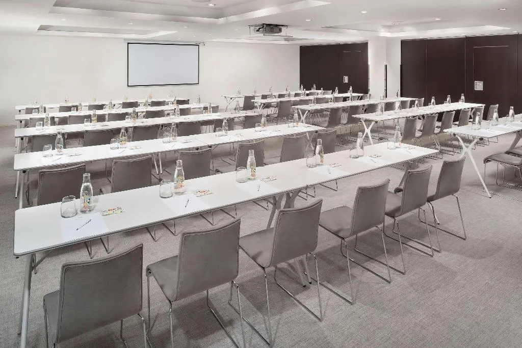 Conferences, ME Madrid Reina Victoria, Madrid
