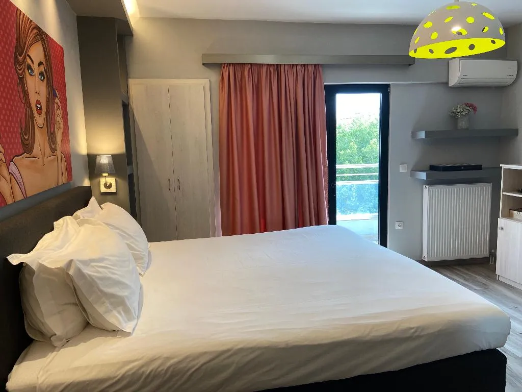 DOUBLE WITH VIEWS Room, Connect Studios and Apartments, Athens