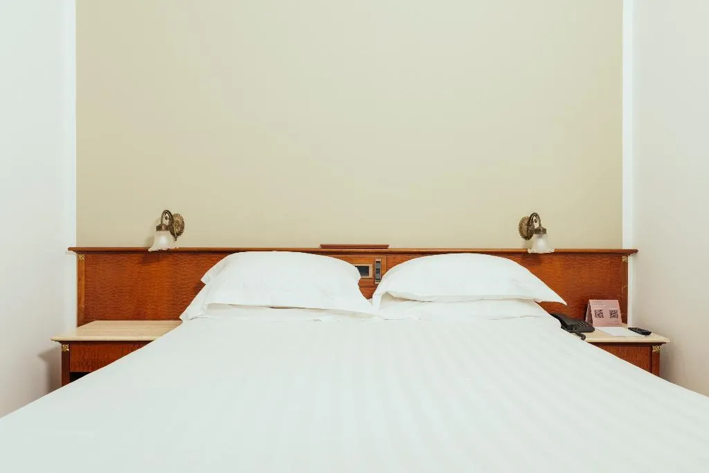 DOUBLE CLASSIC Room, Grand Hotel Telese, Naples